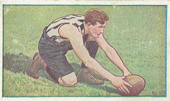 1921 J.J.Schuh Magpie Cigarettes Victorian League Footballers #NNO Con McCarthy Front